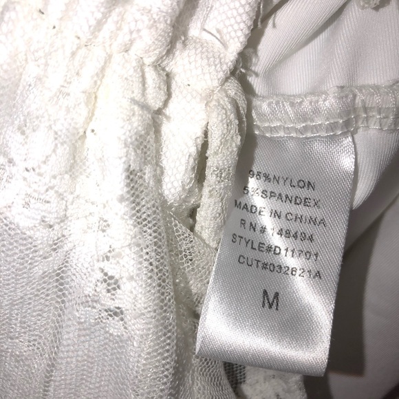 Windsor White Size M. Lace Ruffle Dress.Adjustable Straps. 13Armpit to arm 28”L. - Picture 5 of 6